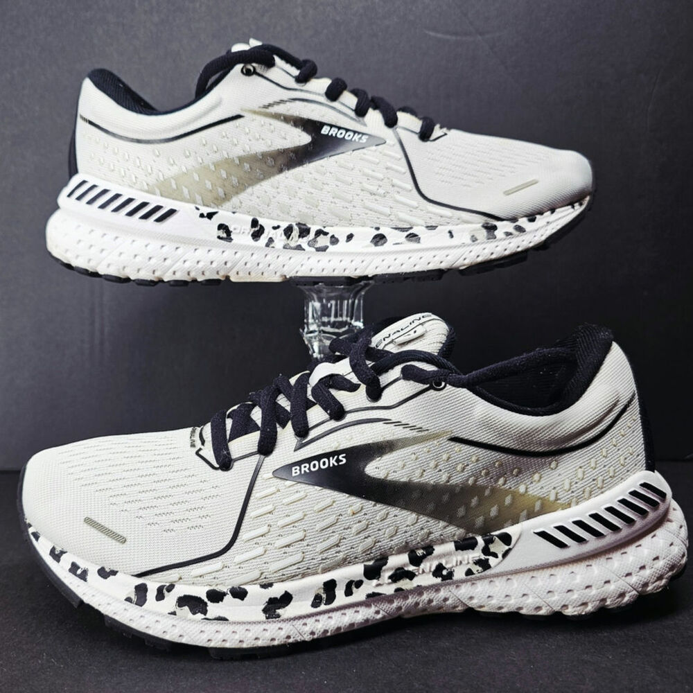 Brooks Women 7 Comfy footwear